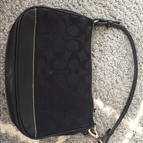 Classic Coach Black Canvas Purse - Picture 2 of 2